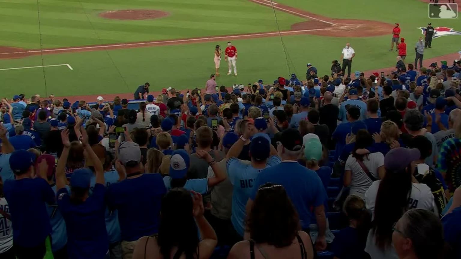 Danny Jansen walks it off in 11th, 08/29/2022