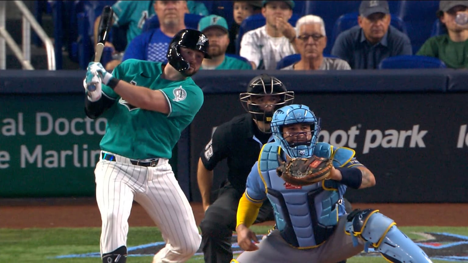Liam Hicks' RBI single | 04/19/2026 | MLB.com