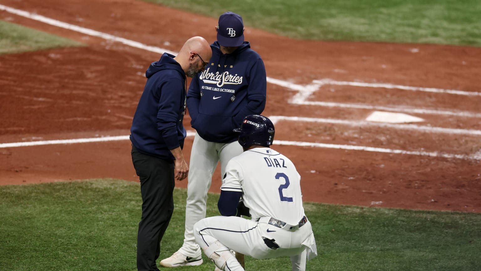 Yandy Díaz se duele tras tomar un swing | 28/10/2026 | Los Rays de ...