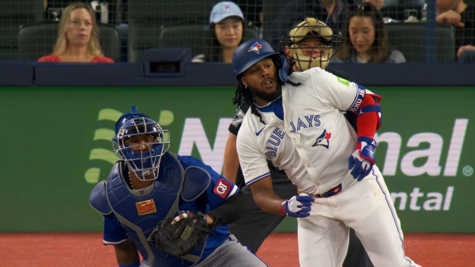 Vladimir Guerrero Jr. lines a single in the 1st | 05/01/2024 | Toronto Blue  Jays