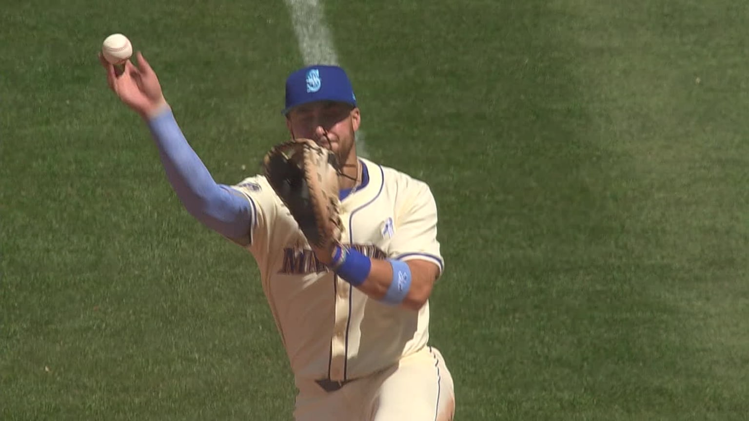 Tyler Locklear's sliding stop | 06/16/2024 | Seattle Mariners