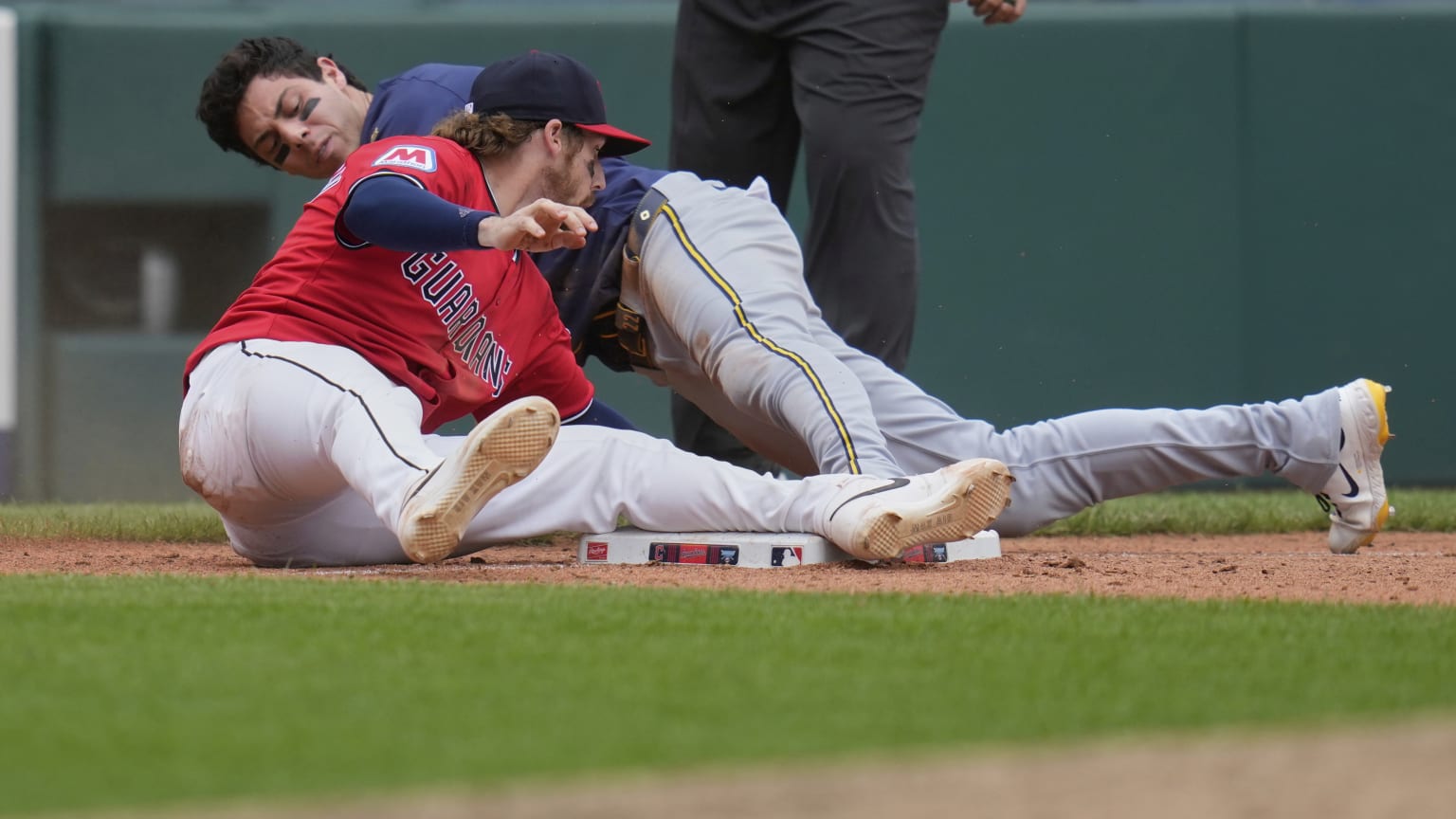 Christian Yelich caught stealing third base | 05/14/2025 | Cleveland ...