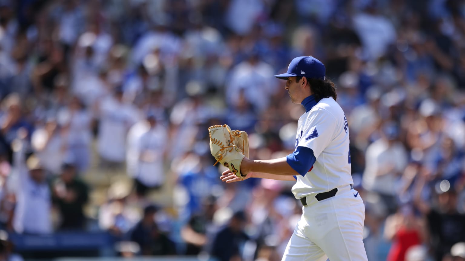 Brent Honeywell closes out Dodgers' victory