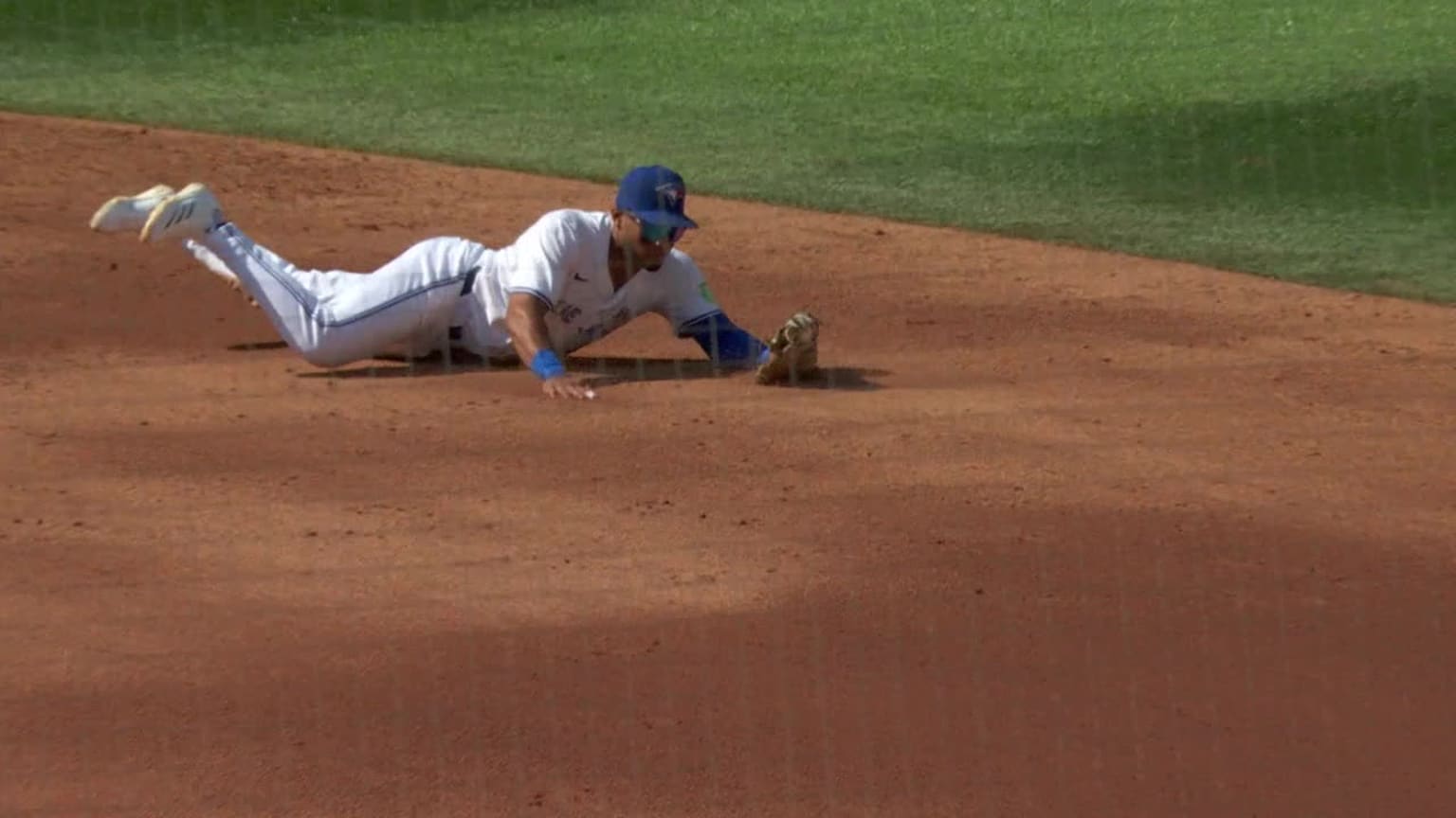 Blue Jays turn slick 4-6-3 double play | 09/15/2024 | Toronto Blue Jays