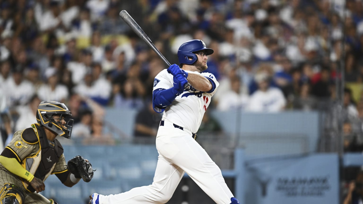 Max Muncy #39 s two run single 06/16/2025 Los Angeles Dodgers
