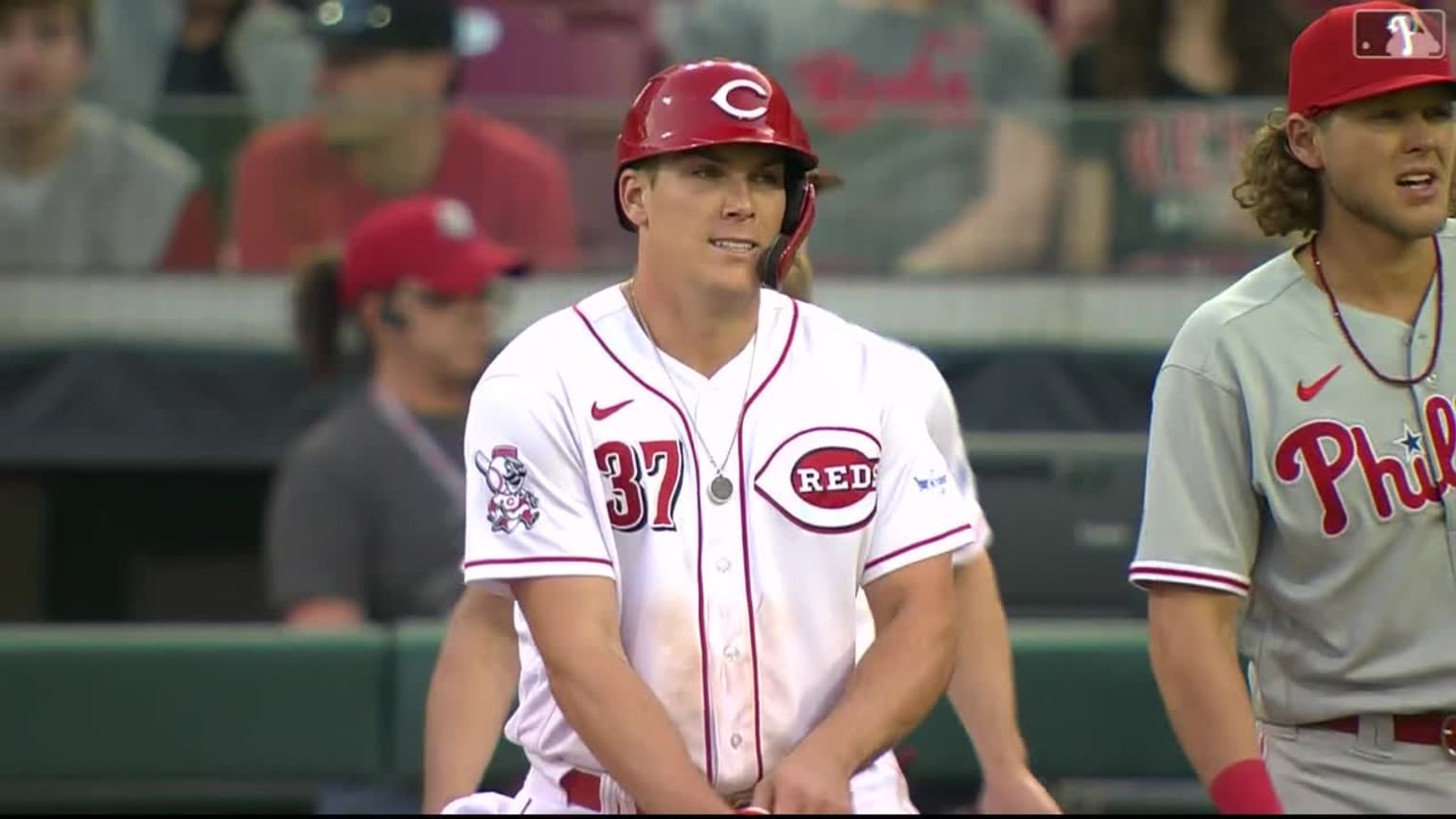 Tyler Stephenson lines RBI single