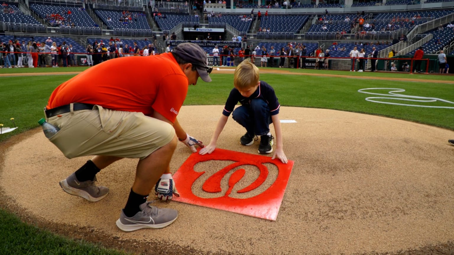 Thank You Fans! | 10/17/2022 | Washington Nationals