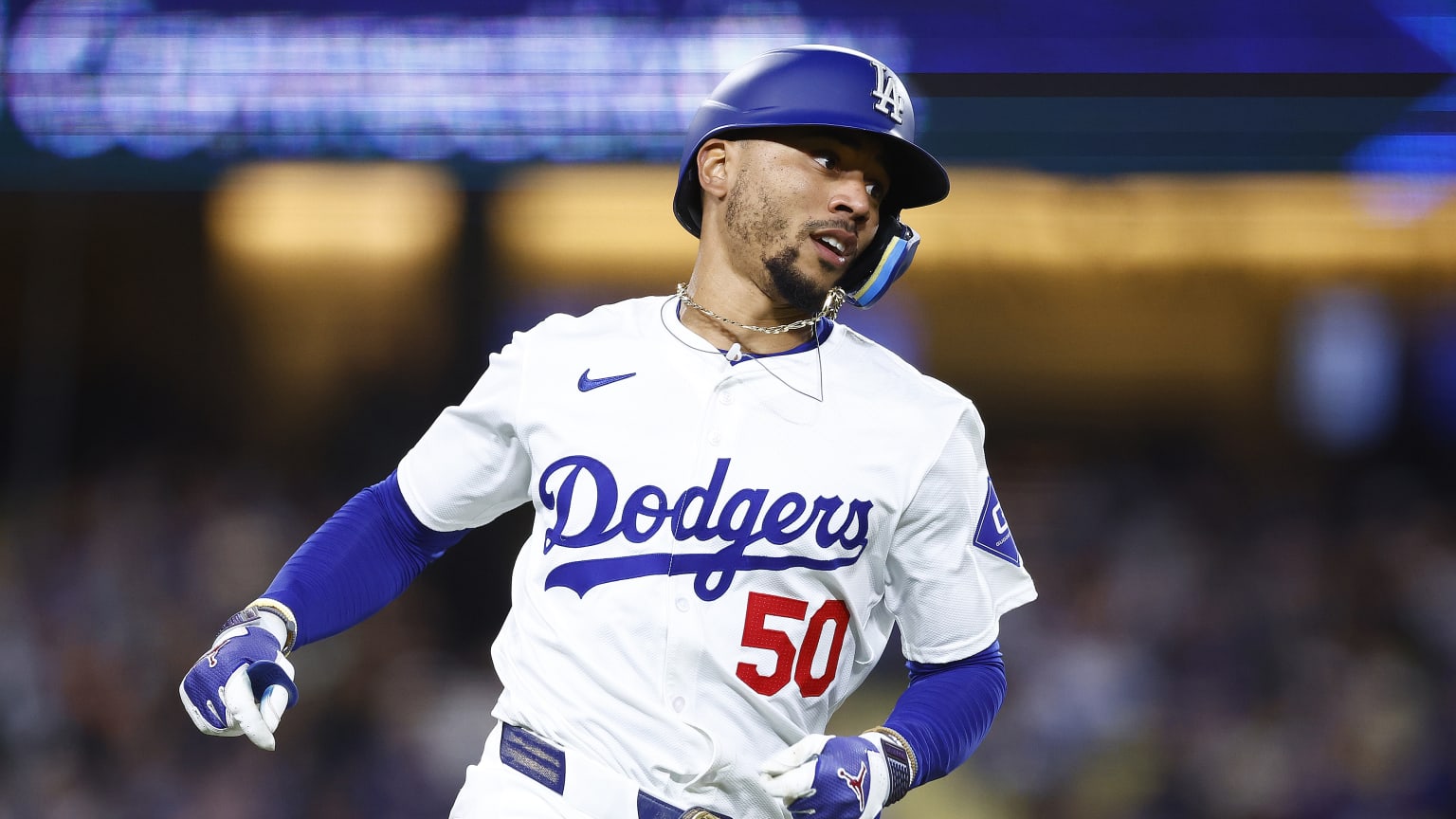 Mookie Betts' single | 05/06/2024 | Los Angeles Dodgers