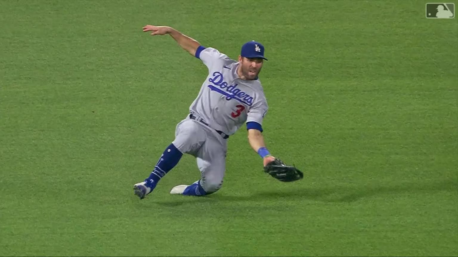 Chris Taylor's leaping catch, 08/26/2023