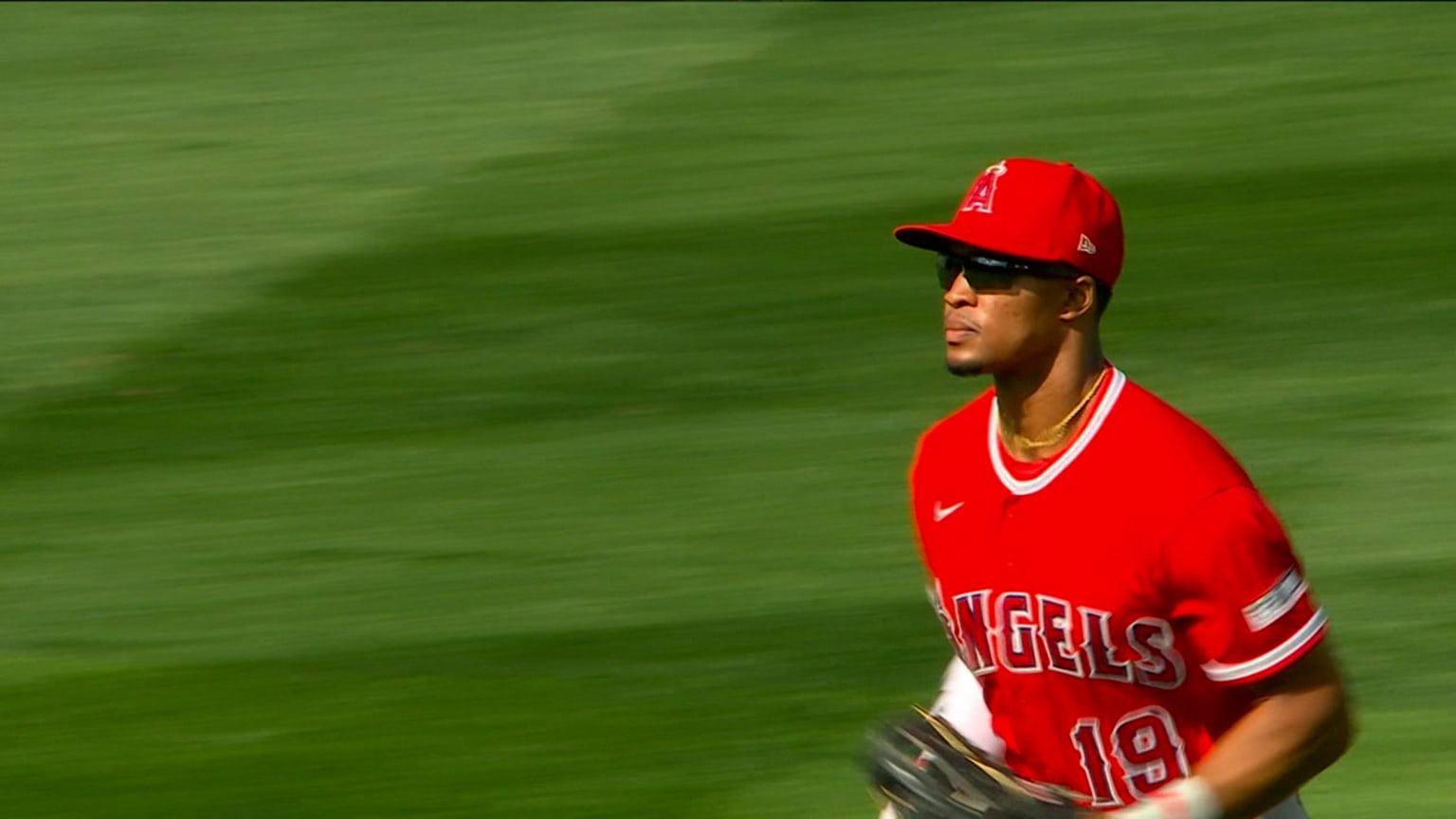 Kyren Paris' diving catch