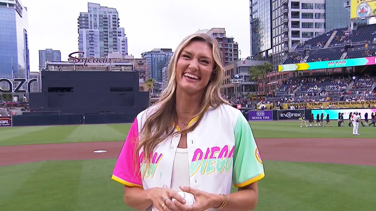 6/7/24 - Ceremonial First Pitch | 06/07/2024 | MLB.com