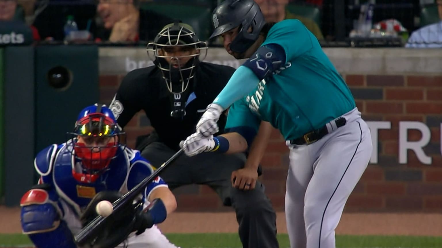 Eugenio Suárez smacks a two-run home run to center | 05/20/2023 | New ...