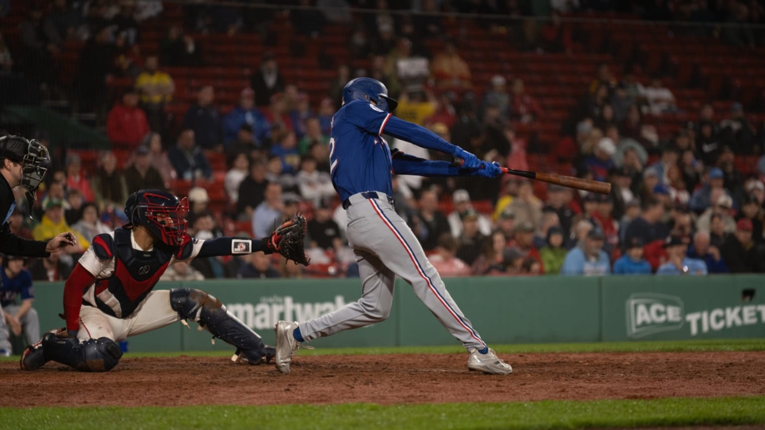 Evan Carter's first hit of 2025 | 05/06/2025 | Texas Rangers