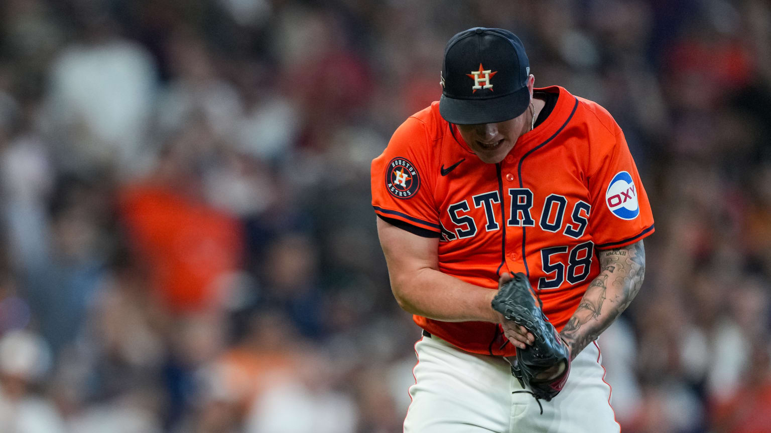Hunter Brown escapes jam with eighth strikeout 10/02/2024 Minnesota