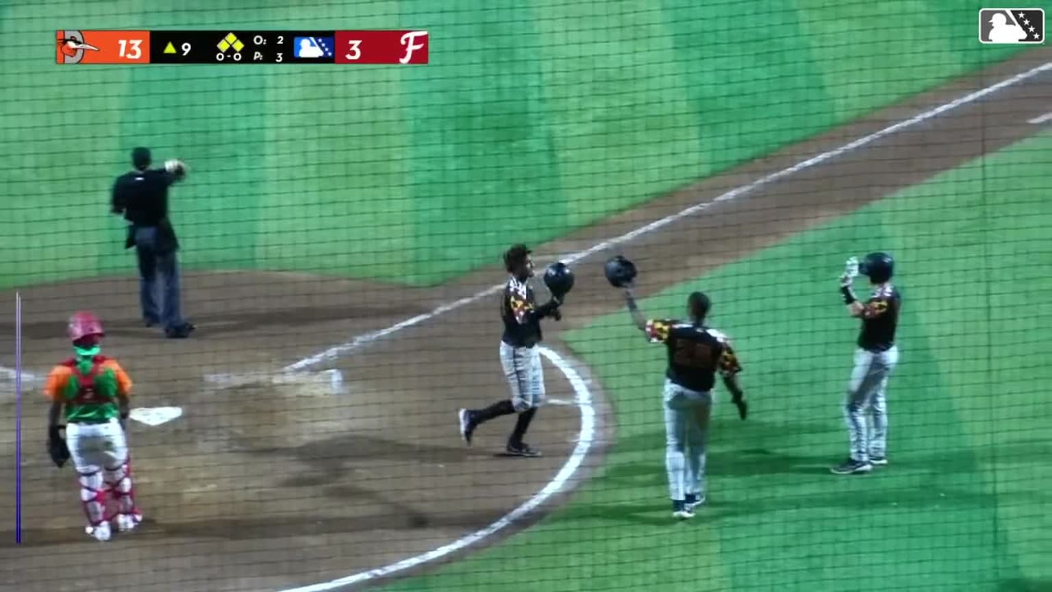 Leandro Arias connects on a grand slam 07/25/2024