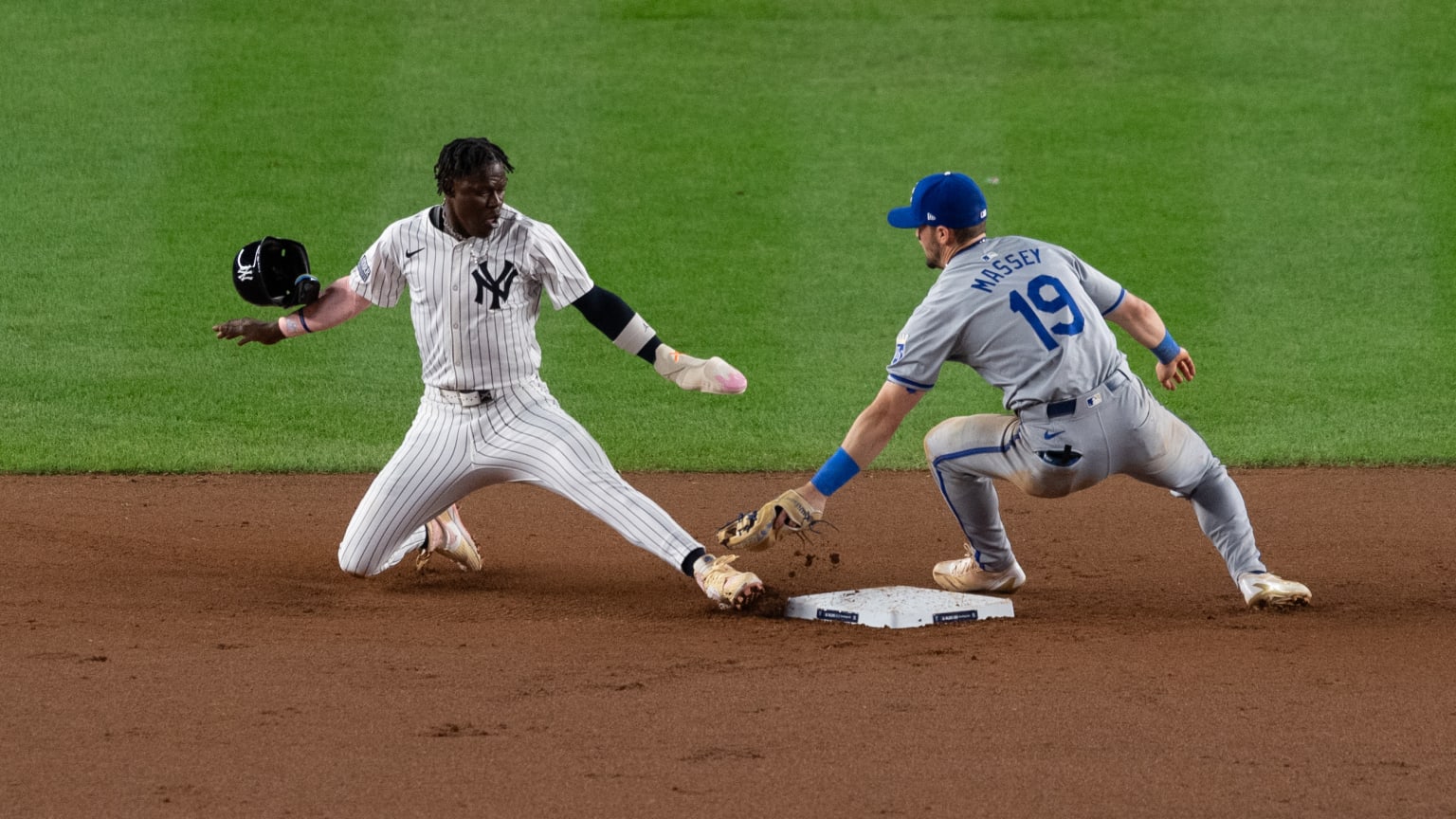 Jazz Chisholm Jr. steals second after review 10/05/2024