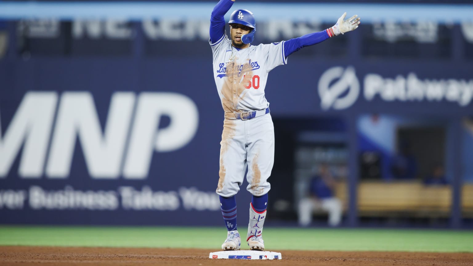 Mookie Betts' RBI double | 04/26/2024 | Los Angeles Dodgers