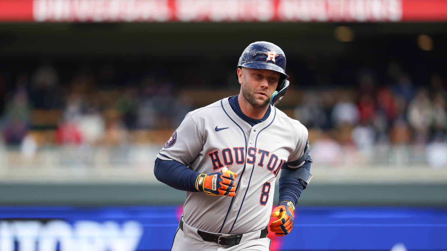 Christian Walker's first Astros home run