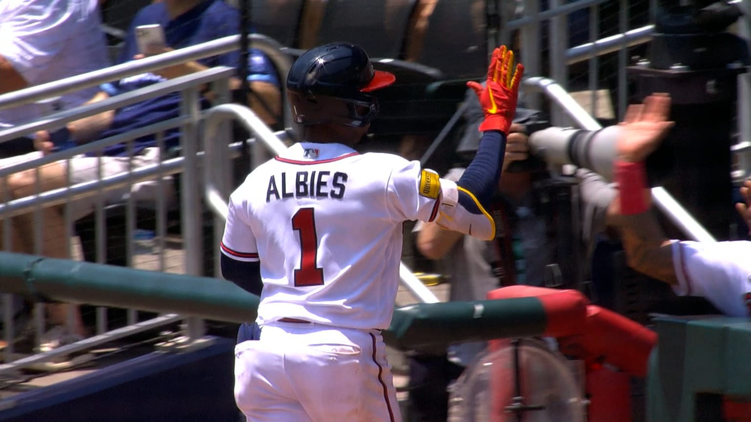 Ozzie Albies hits a RBI sac fly in the 3rd inning | 06/28/2023 ...