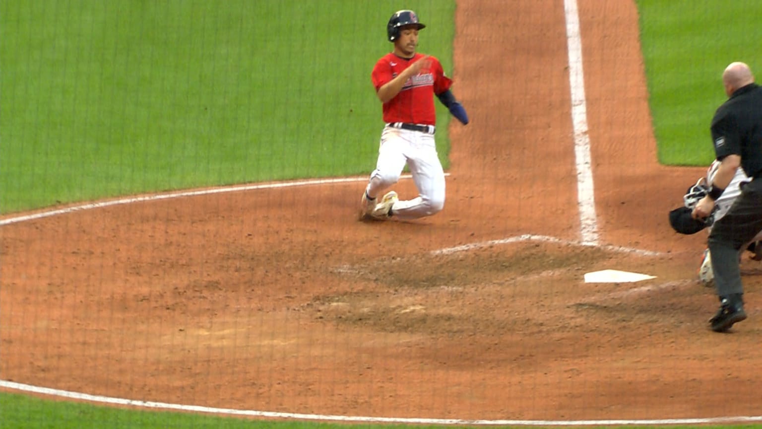 Ramírez produce con sencillo 10/06/2023 Los Guardians de Cleveland