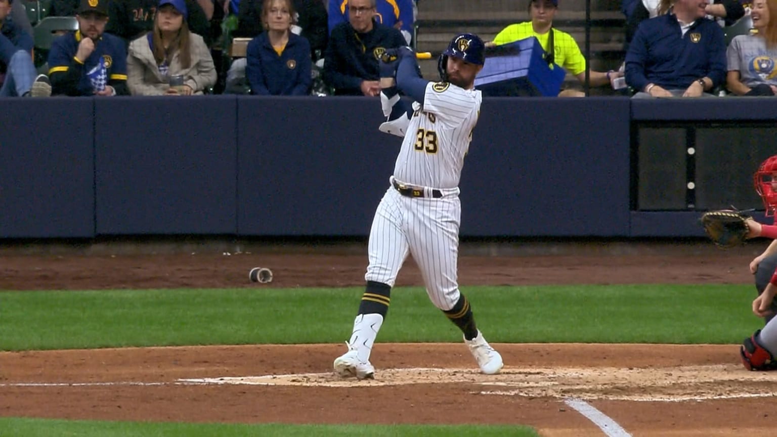 Jesse Winker scores on wild pitch, 06/23/2022