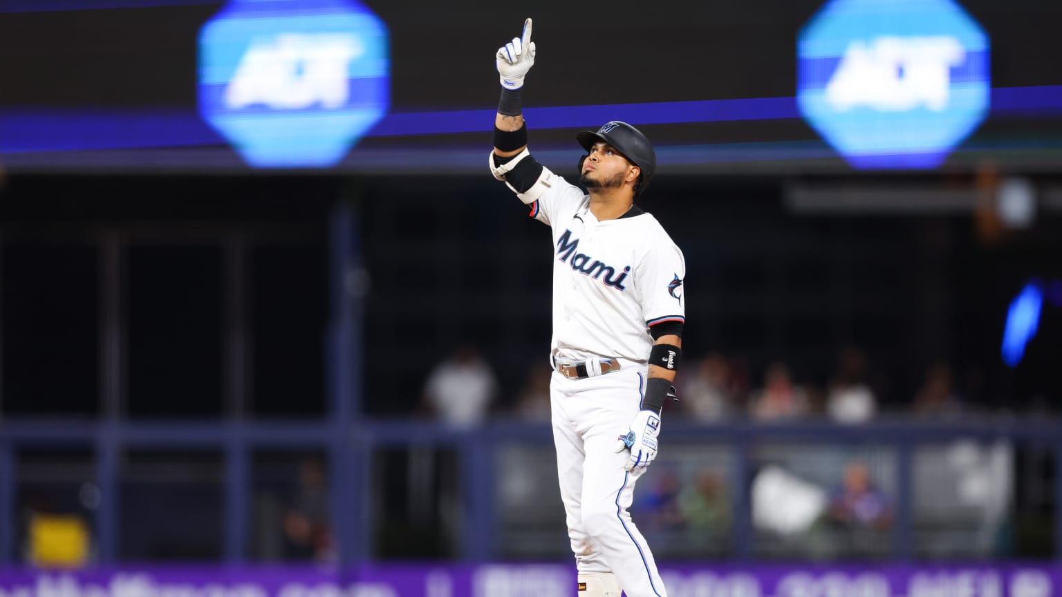 Luis Arraez's RBI double | 04/30/2024 | Miami Marlins