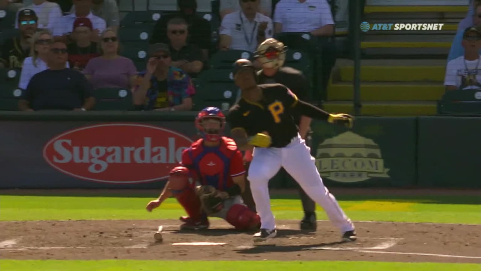 Ke #39 Bryan Hayes smokes a home run to left center 02/27/2023