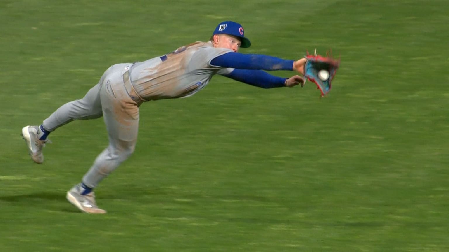 Pete Crow-Armstrong's incredible diving catch | 04/15/2026 | MLB.com