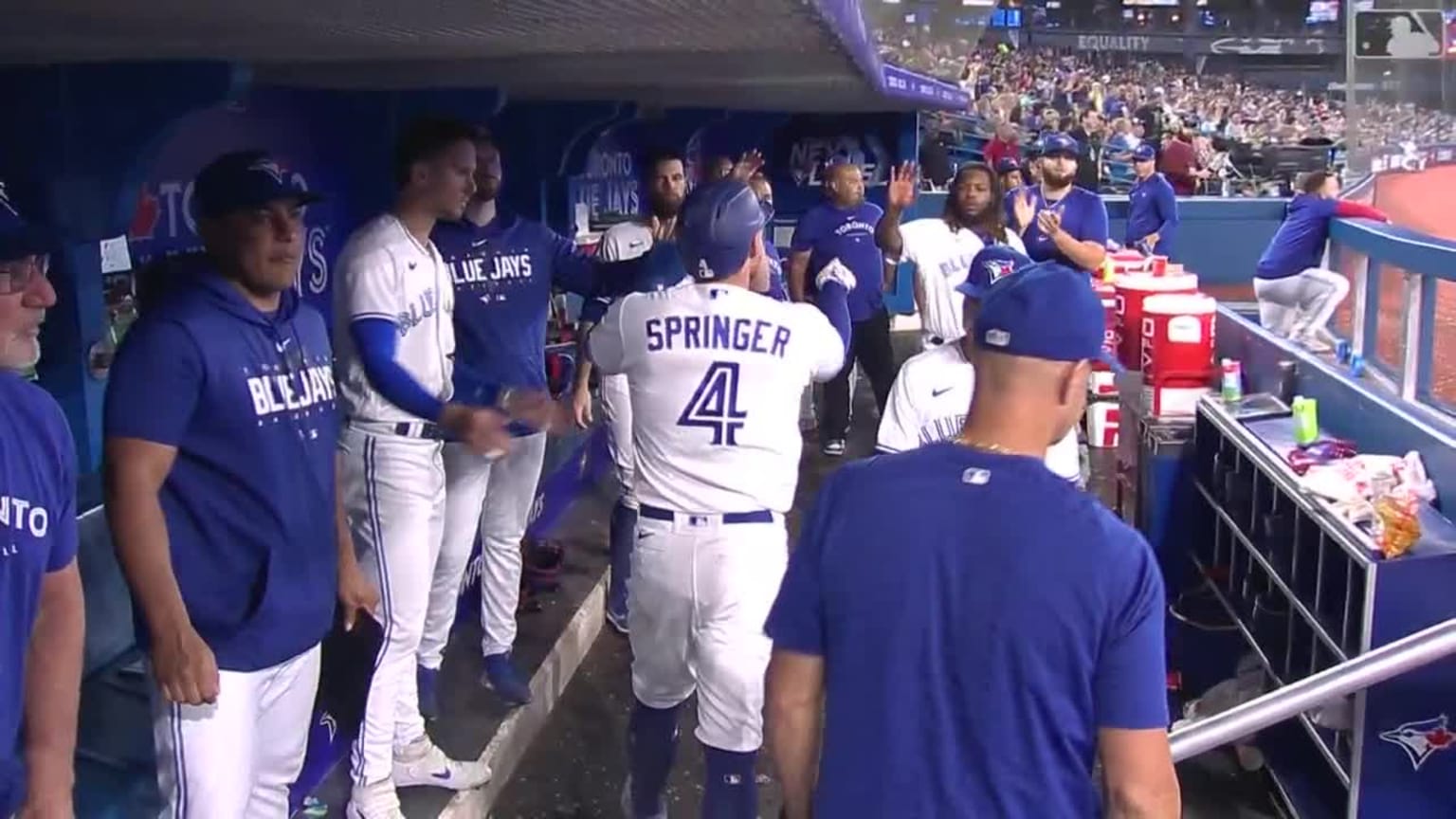 Blue Jays score three in the 6th 08/02/2023 Toronto Blue Jays