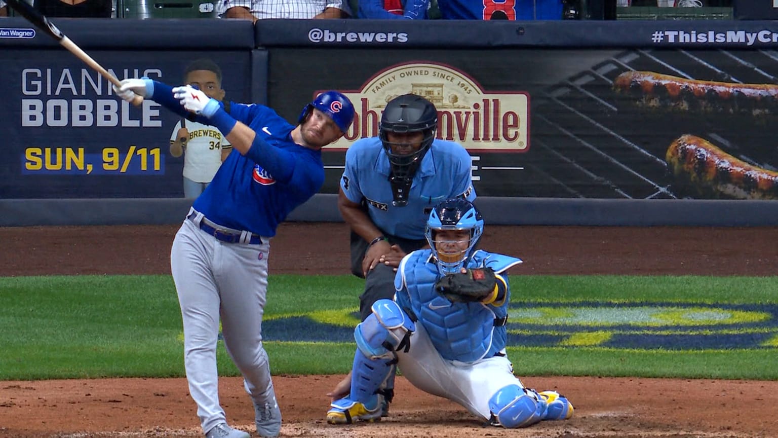 Ian Happ hits his 2-run homer of the night | 08/26/2022 | Chicago Cubs