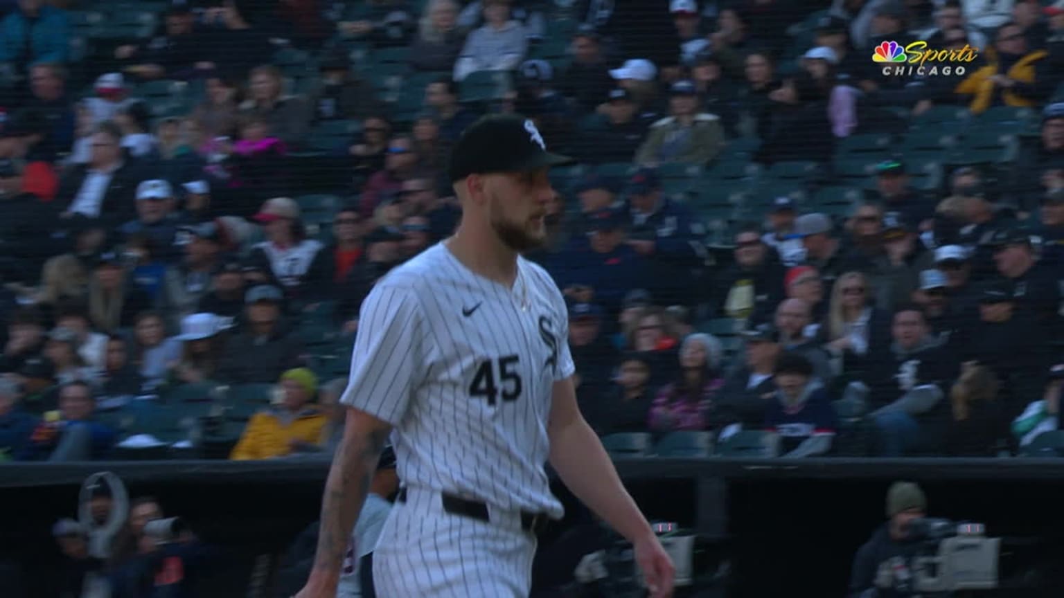 Garrett Crochet strikes out 8 in Opening Day start 03/28/2024