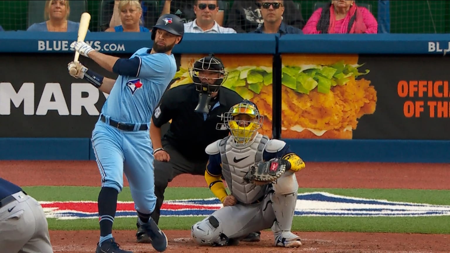 Brandon Belt belts an RBI single to right field | 05/30/2023 | Toronto ...