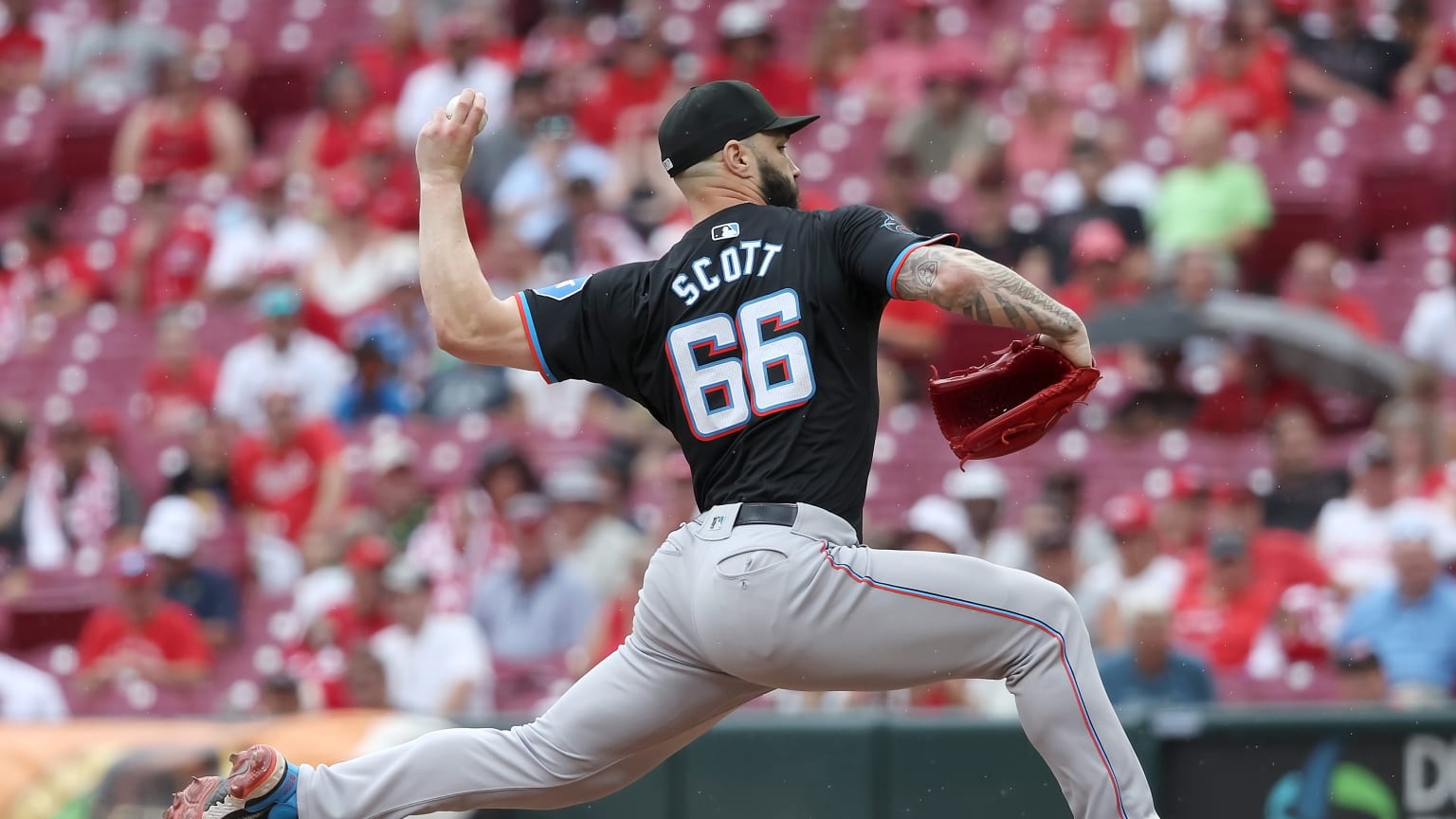 Tanner Scott earns the save, secures Marlins' win | 07/14/2024 | Miami