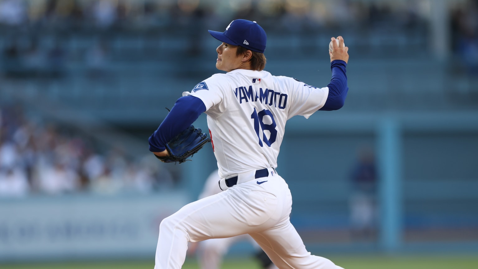 Yoshinobu Yamamoto fans Mike Tauchman to begin game | 07/01
