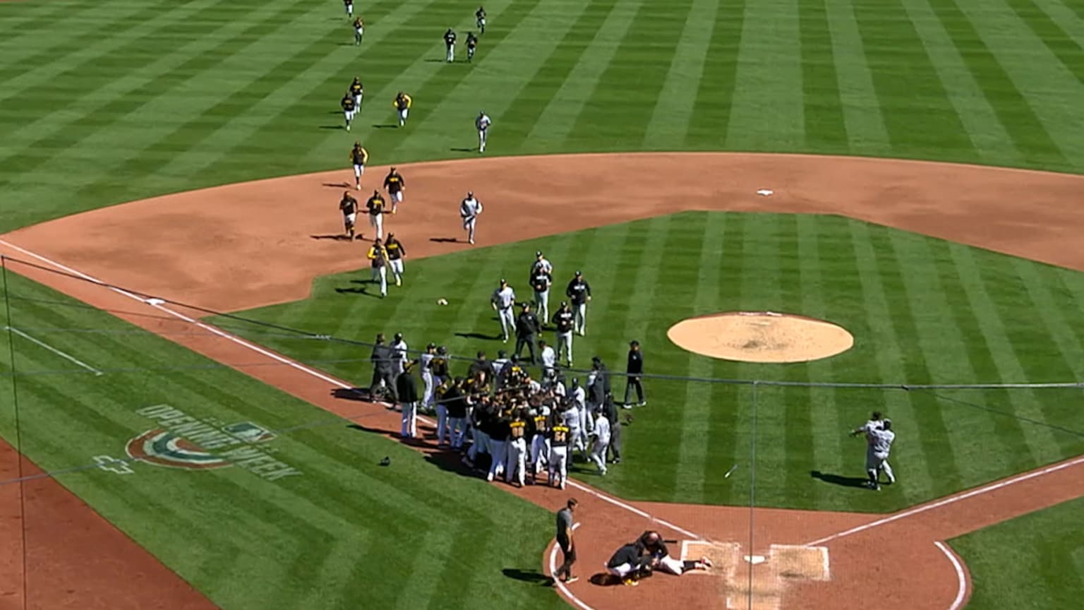 Benches clear after collision 04/09/2023 Chicago White Sox