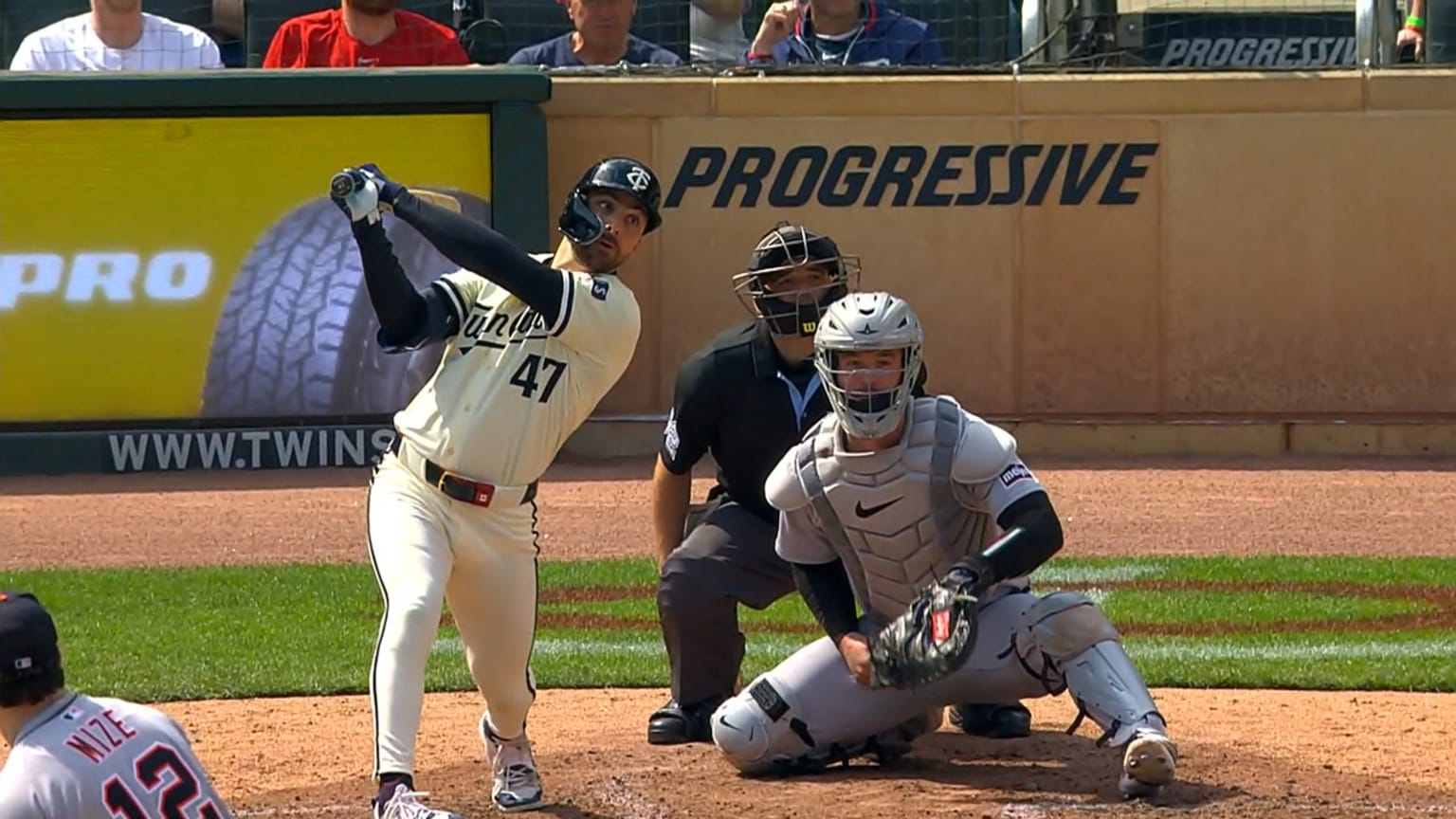 Edouard Julien da HR solitario en la 6ta | 13/04/2025 | Los Twins de ...