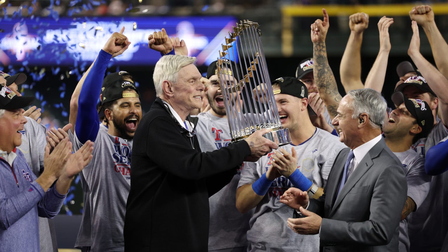 Rangers presented with WS trophy 11/01/2023