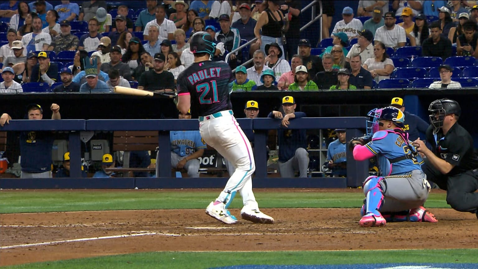 Graham Pauley exits after apparent injury | 04/17/2026 | Miami Marlins