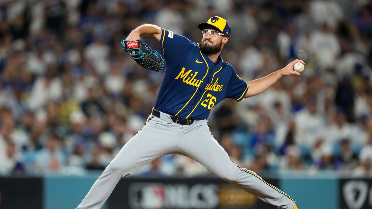 Aaron Ashby's scoreless 7th inning | 10/15/2026 | MLB.com