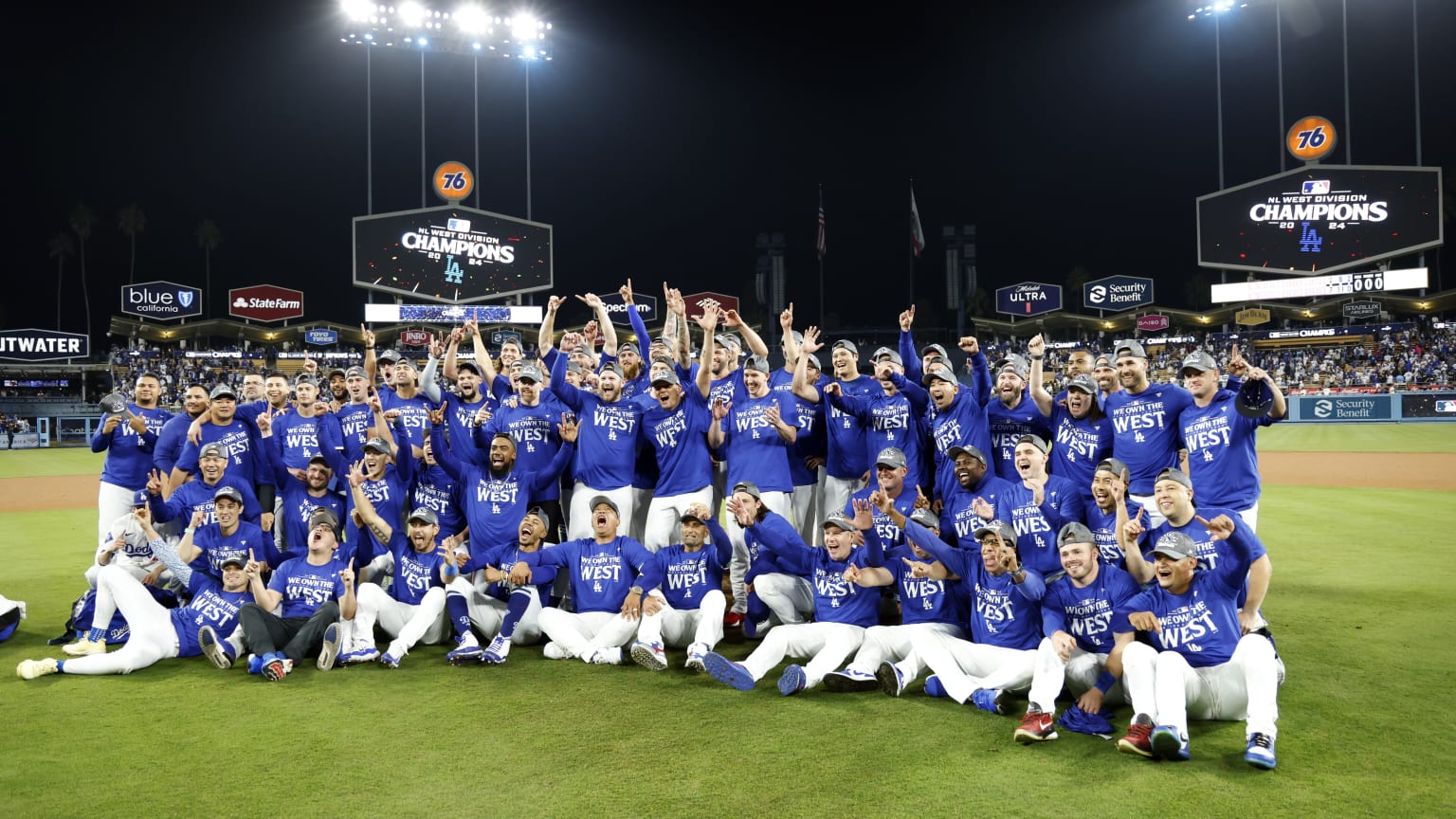Dodgers players, coaches and staff on NL West title 09/27/2024 Los