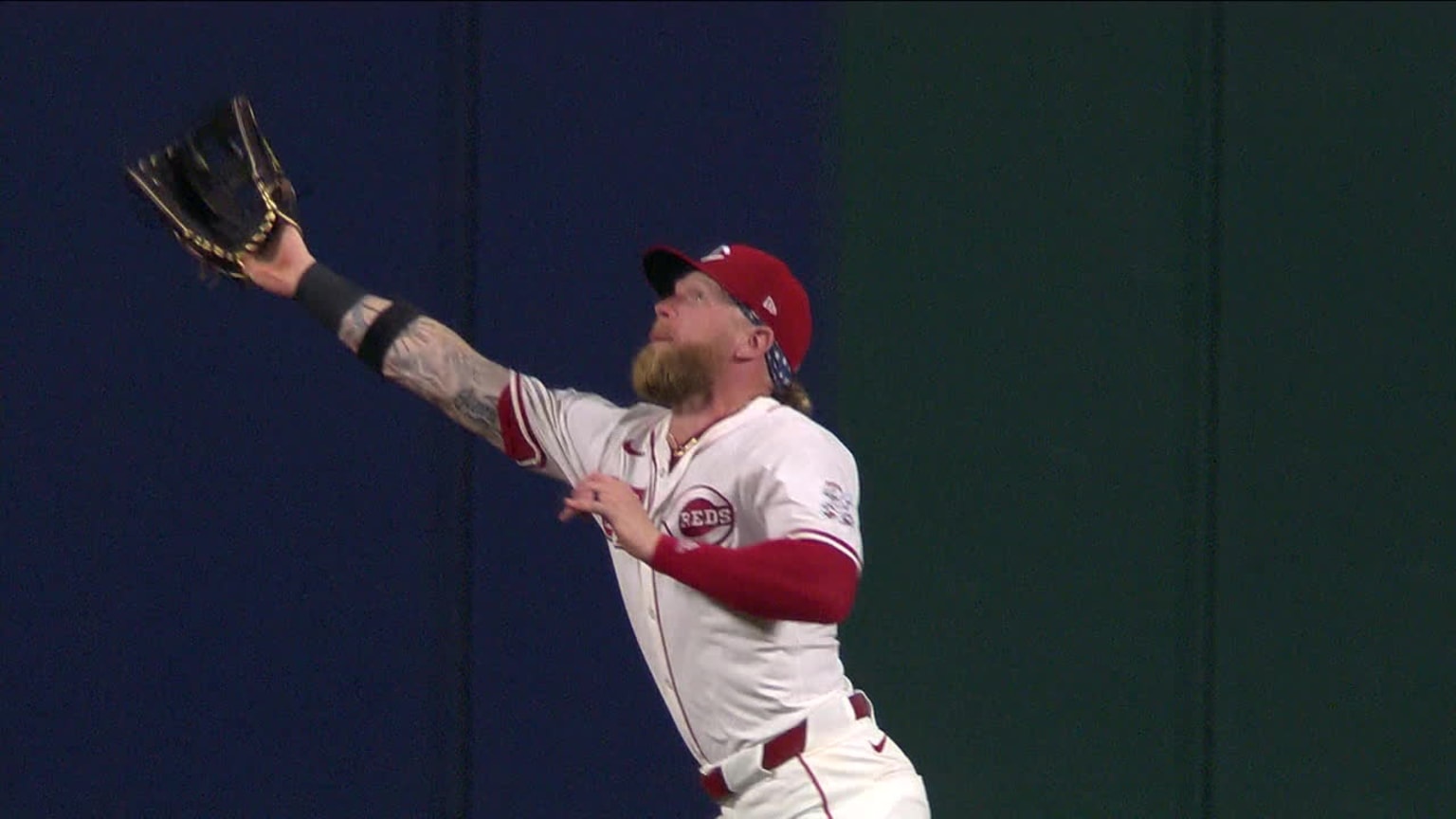 Jake Fraley makes a catch on the run | 07/29/2024 | Cincinnati Reds
