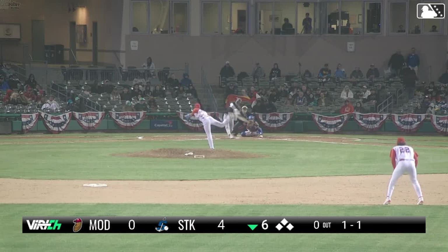 Jonny Farmelo connects for a solo home run 04/07/2024