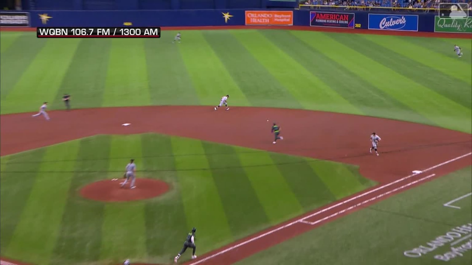 Jonny DeLuca remolca dos con hit en la 2da 06/05/2024 Los Rays de