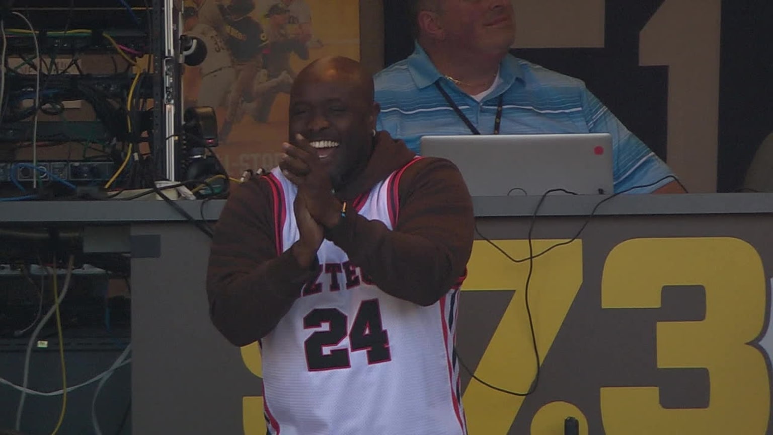 Tony Gwynn Jr. celebrates SDSU's Final Four win | 04/01/2023 | San