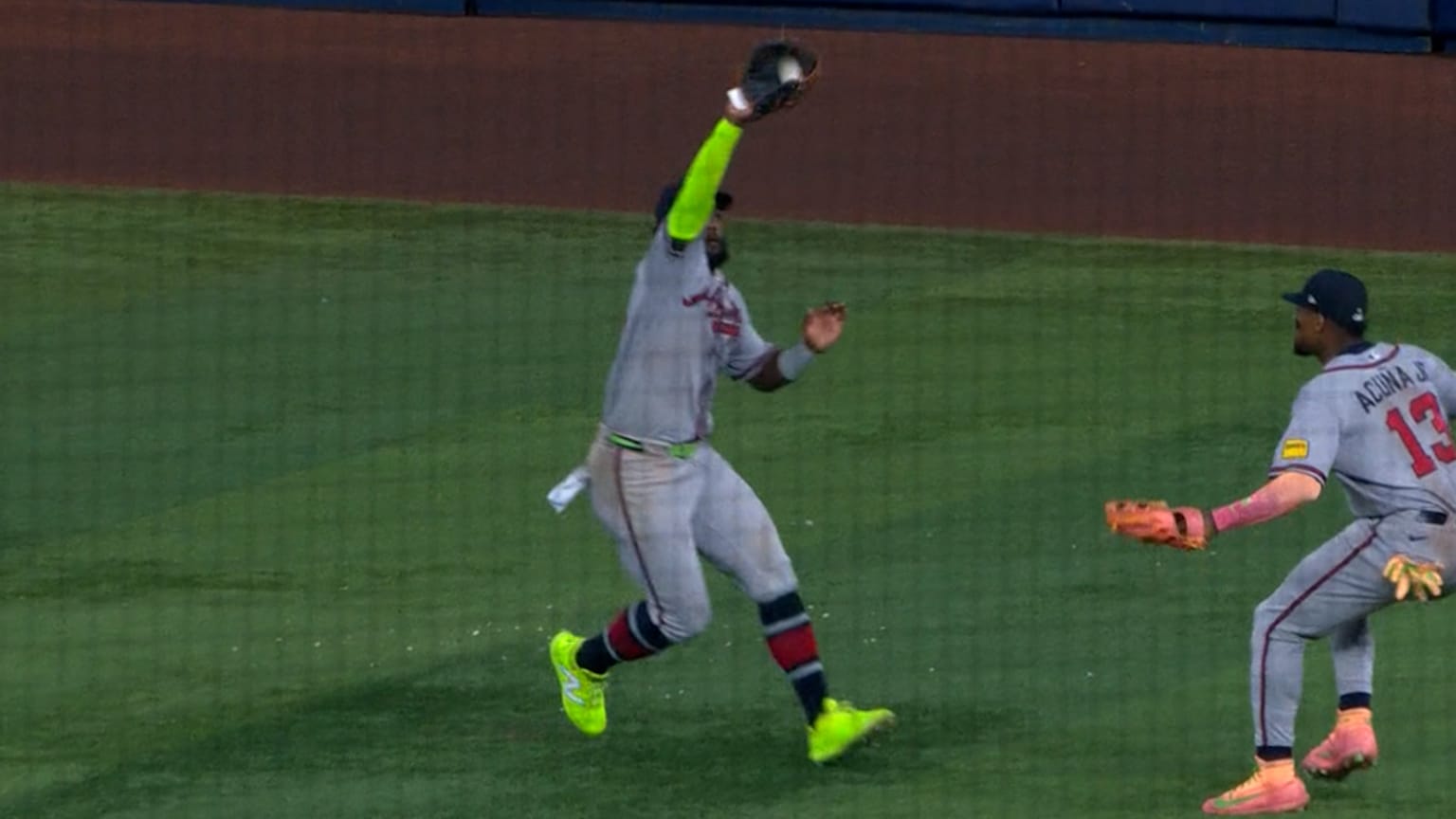 Robert Suarez gets final out of 7th inning | 09/26/2026 | MLB.com