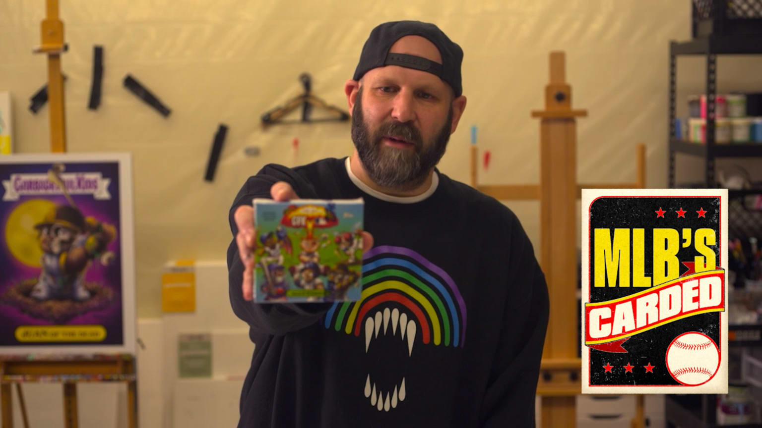 Alex Pardee does a pack rip of his own creations | 05/02/2023 | MLB.com