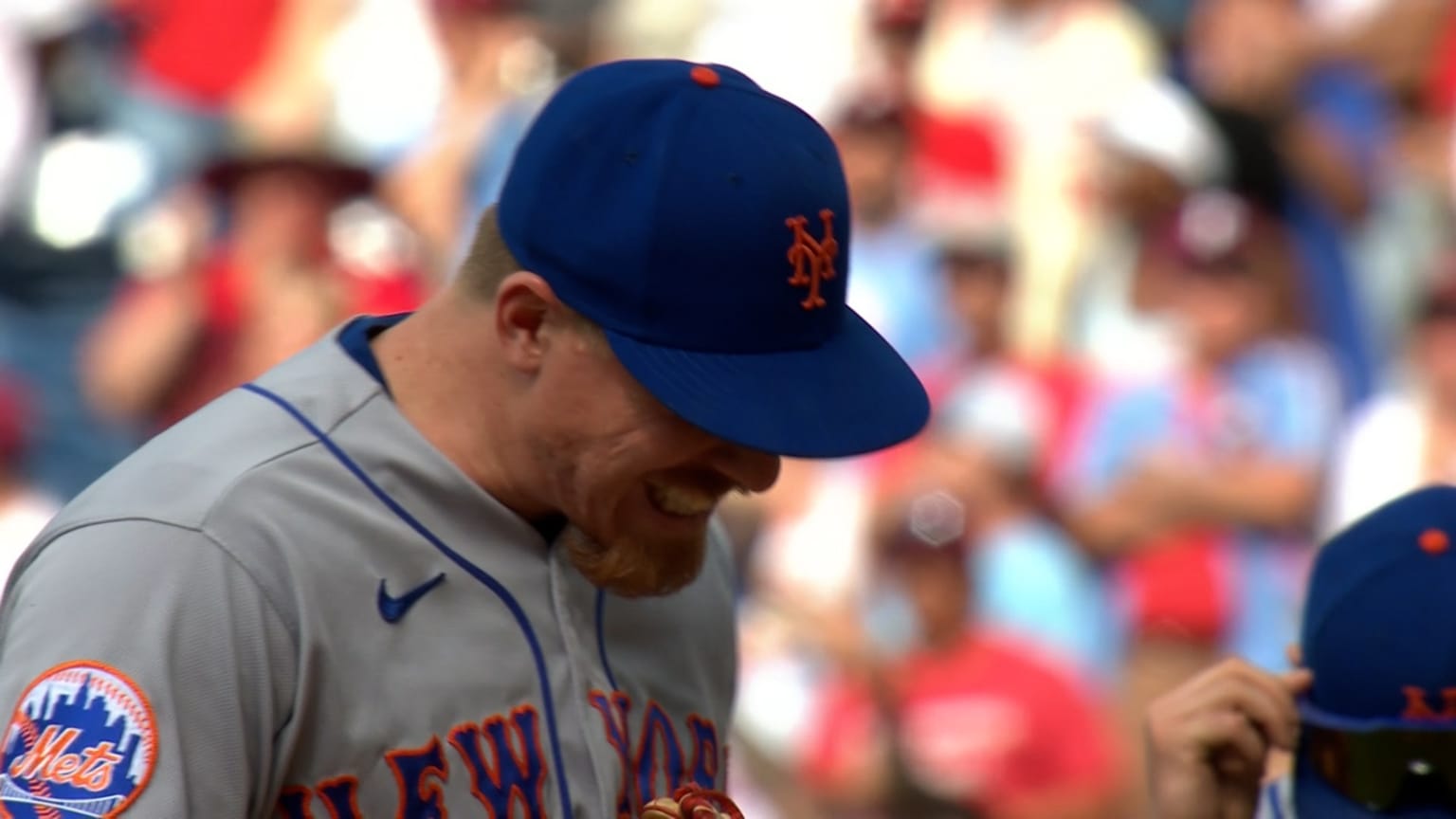 Mets broadcast reacts to HBP 06/25/2023