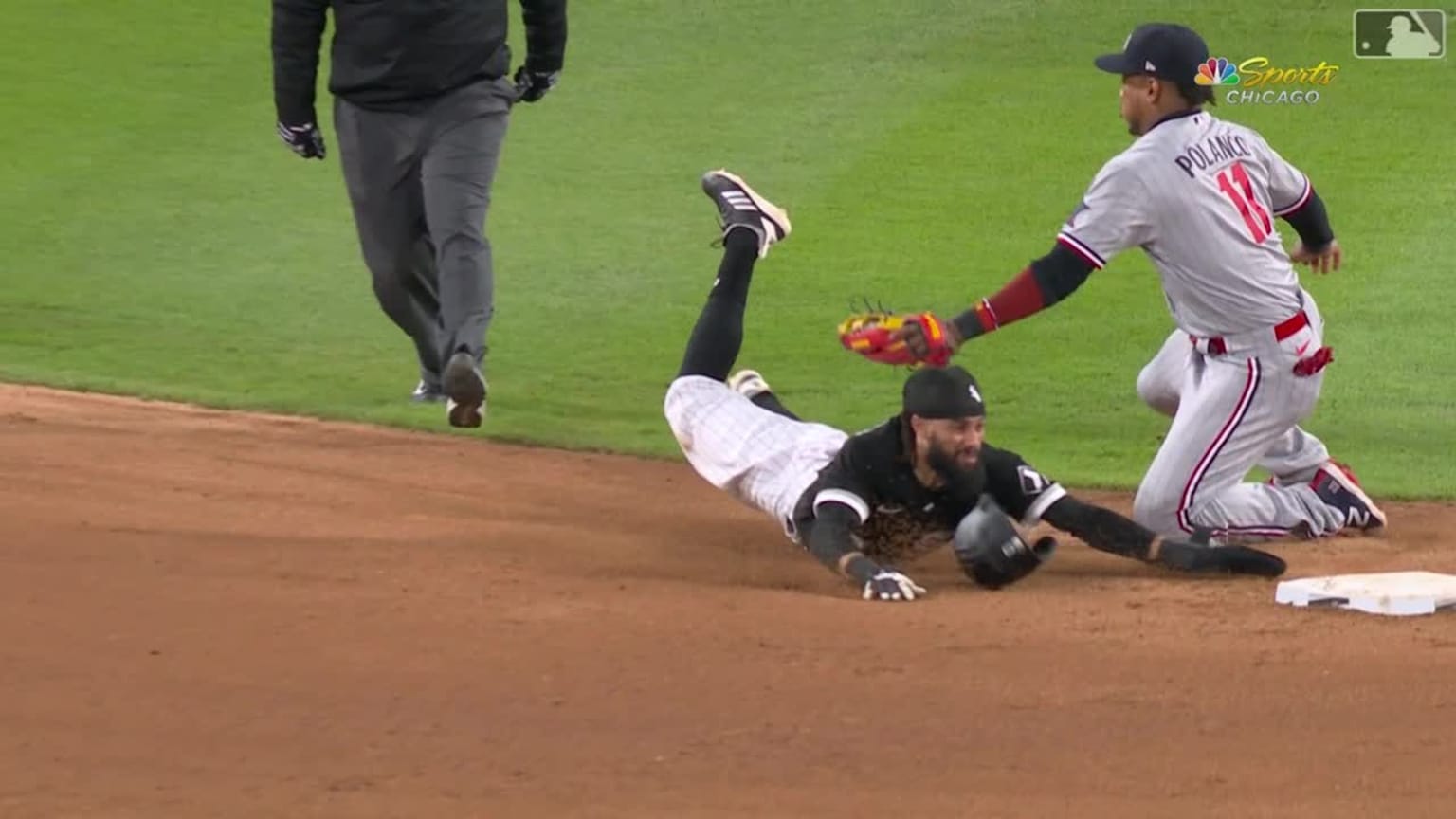 Billy Hamilton steals second base 05/02/2023 Chicago White Sox