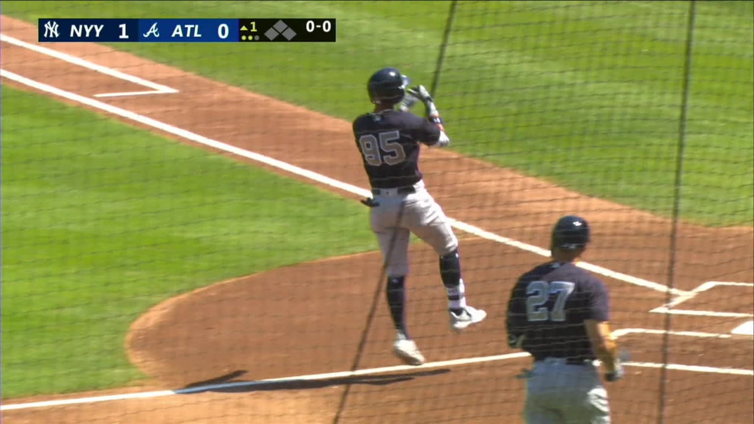 Oswaldo Cabrera gifting his dad baseball from first MLB hit 