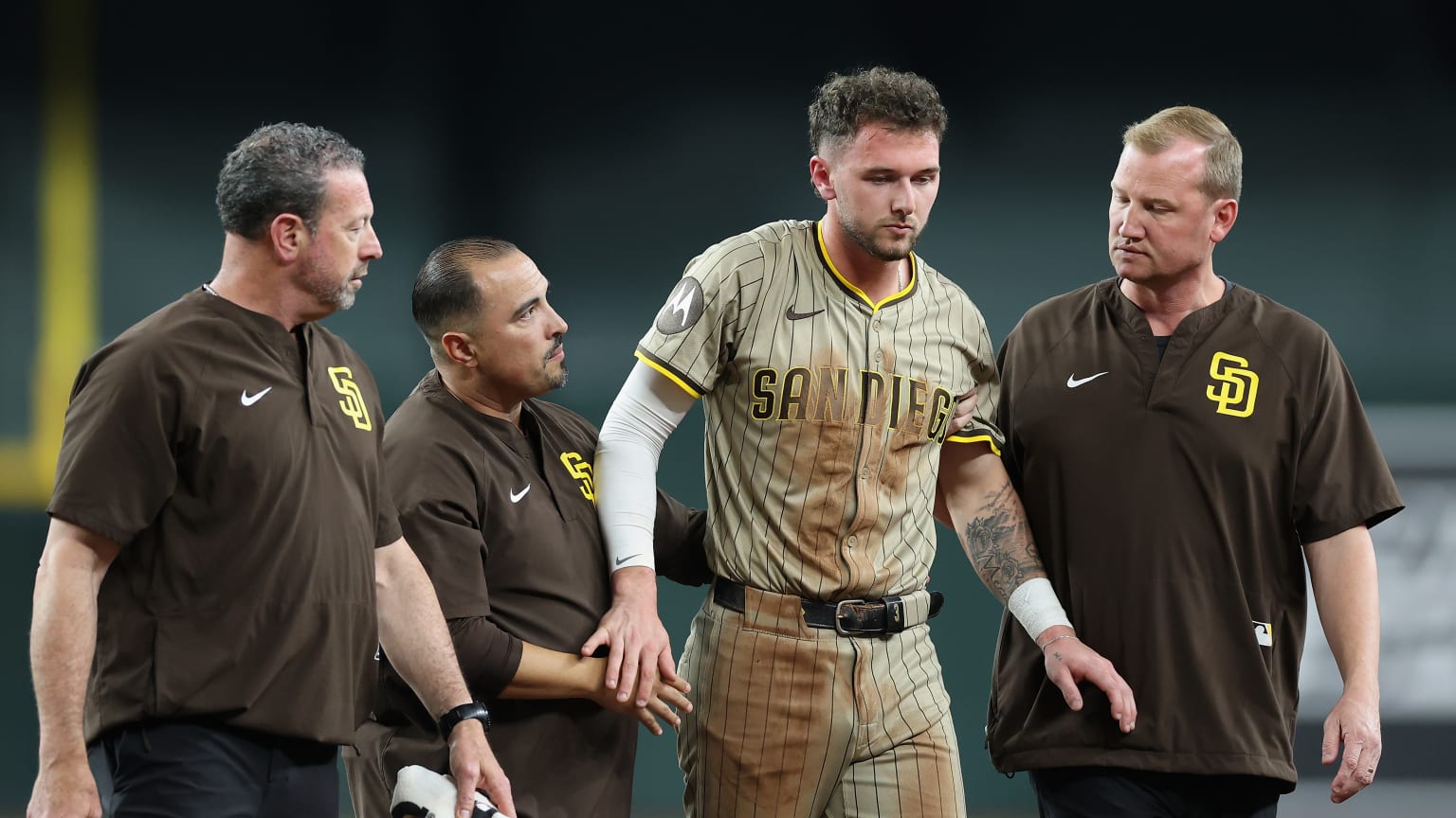 Jackson Merrill exits the game after being tagged | 06/14/2025